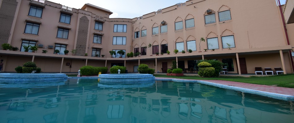 Hotel Facilities & Services